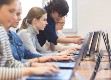 Aziende a caccia di informatici e esperti digitali, ma non se ne trovano