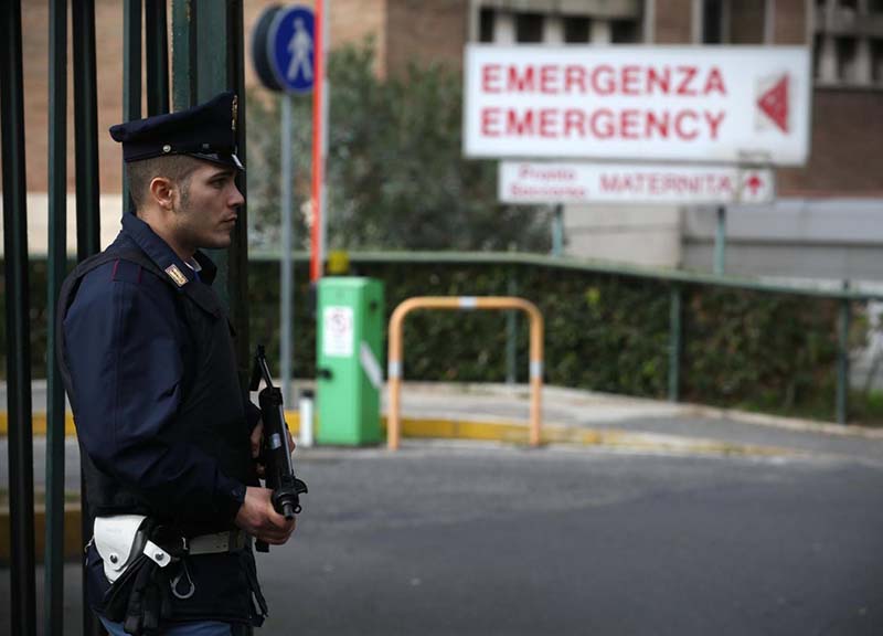 Ospedali da brivido a Roma: lenzuola di carta e zero coperte e carta igienica Ospedali da brivido a Roma: lenzuola di carta e zero coperte e carta igienica