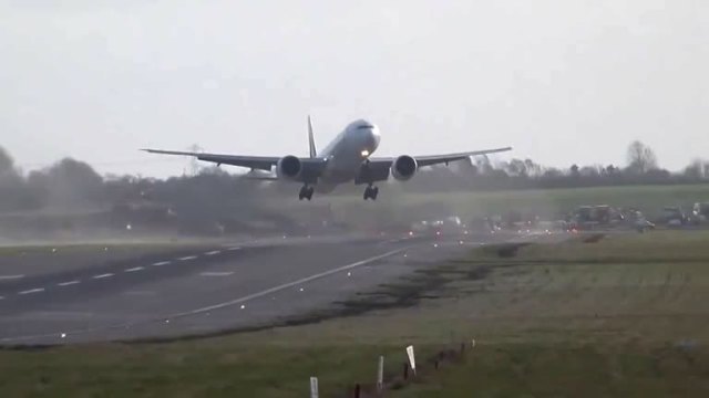 Boeing 737 Max, tempesta dopo il rilascio della mail interne Boeing 737 Max, tempesta dopo il rilascio della mail interne