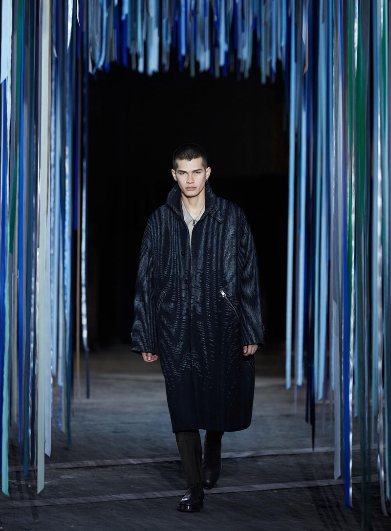 Ermenegildo Zegna, a Milano il fashion show che usa ciò che esiste Ermenegildo Zegna, a Milano il fashion show che usa ciò che esiste