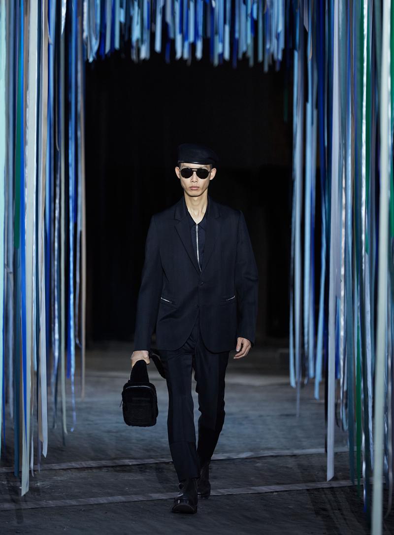 Ermenegildo Zegna, a Milano il fashion show che usa ciò che esiste Ermenegildo Zegna, a Milano il fashion show che usa ciò che esiste