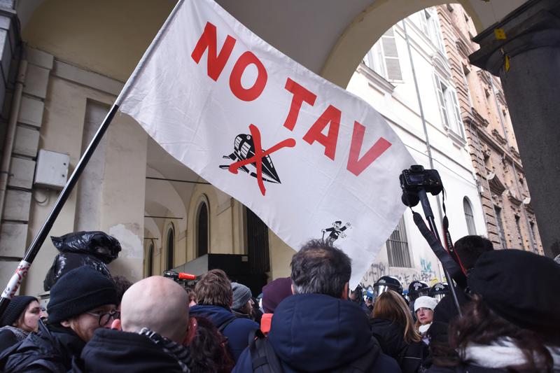 Torino, corte No Tav. Perino: “Resisteremo fino a che non se ne andranno” Torino, corte No Tav. Perino: “Resisteremo fino a che non se ne andranno”