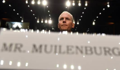 Boeing, Muilenburg via con 62 milioni. In carriera 2 incidenti con 346 morti
