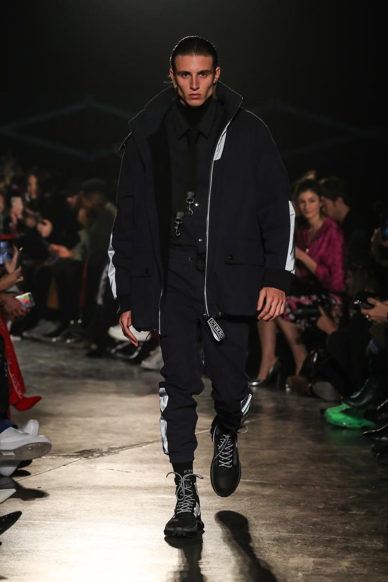 Mfw, Iceberg sfila in una festa visionaria tra luxury sportswear e formalità Mfw, Iceberg sfila in una festa visionaria tra luxury sportswear e formalità
