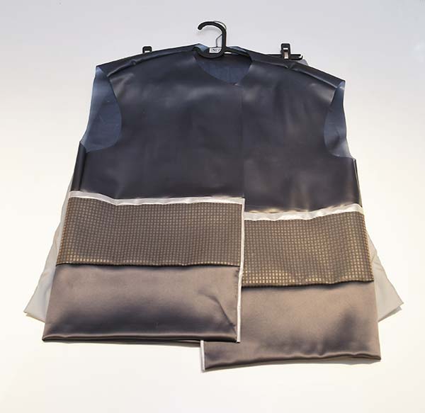 REFLEXO by Matilde Zani per De Wan Milano la moda per la sicurezza. REFLEXO by Matilde Zani per De Wan Milano la moda per la sicurezza.