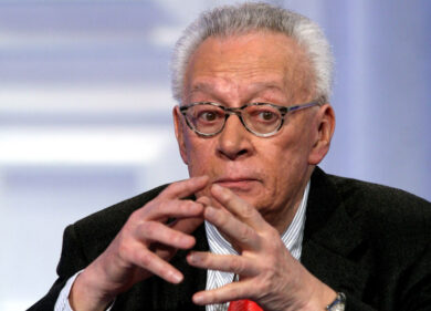 Con il suo binocolo, Pansa osservò i congressi PSI. Articoli indimenticabili