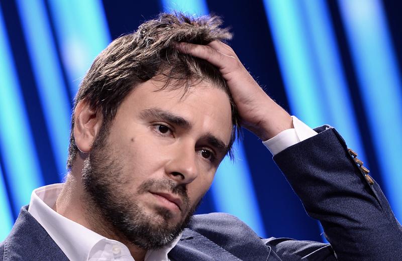 Terremoto Rousseau: lascia Bugani, braccio destro della Raggi. Rientra Dibba Terremoto Rousseau: lascia Bugani, braccio destro della Raggi. Rientra Dibba