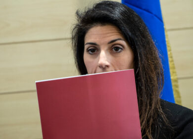 Stadio Roma, esposto contro Virginia Raggi: la Procura chiede l’archiviazione