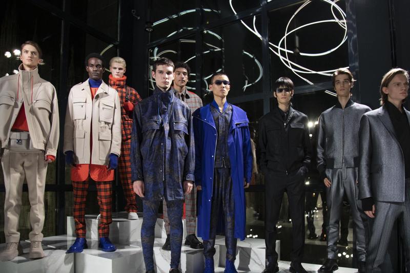 Il retro-futurismo di Kb Hong sfila a Milano in uno show innovativo