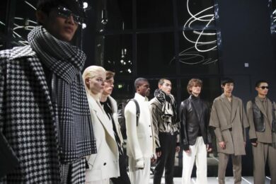 Il retro-futurismo di Kb Hong sfila a Milano in uno show innovativo