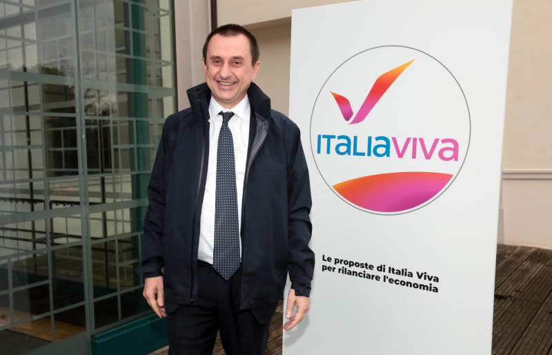 Nasce l’alleanza renziani-Calenda. Insieme al voto, non solo in Puglia Nasce l’alleanza renziani-Calenda. Insieme al voto, non solo in Puglia
