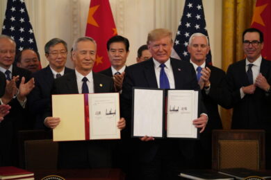 Dazi, Trump: “Storico accordo con la Cina, via tutti i dazi con la fase due”