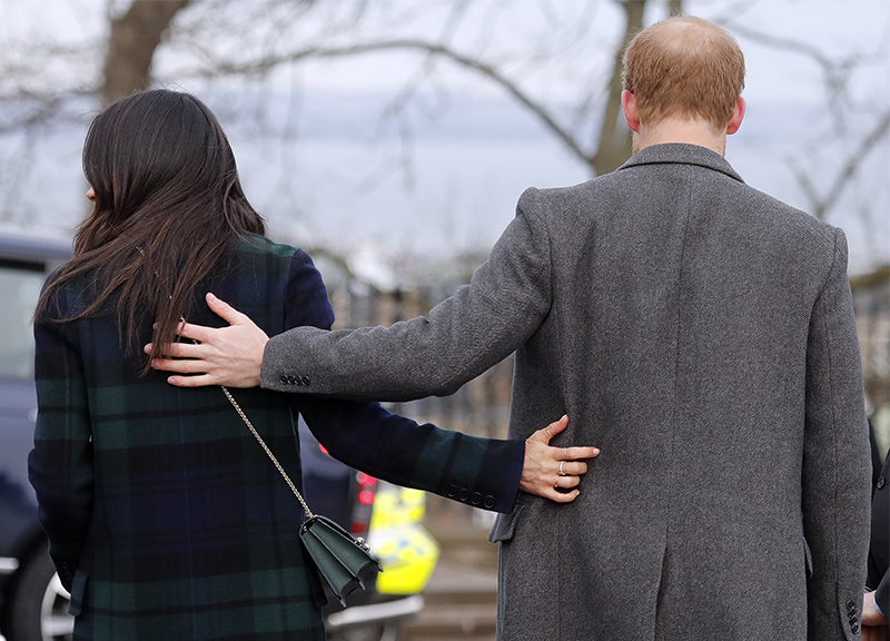 Harry Meghan, quel pasticciaccio brutto a Buckingham Palace. ROYAL FAMILY NEWS