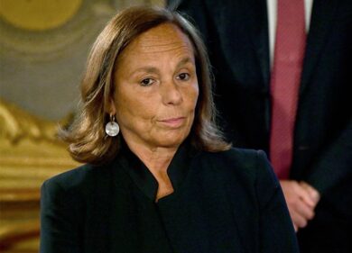 Bomba a Foggia, la Lamorgese manda un contingente speciale