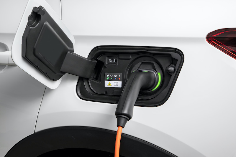 Opel presenta la Grandland X Hybrid Plug-in con trazione anteriore