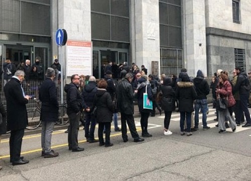 Giorni da incubo al tribunale: ingressi ko e lunghe code Giorni da incubo al tribunale: ingressi ko e lunghe code