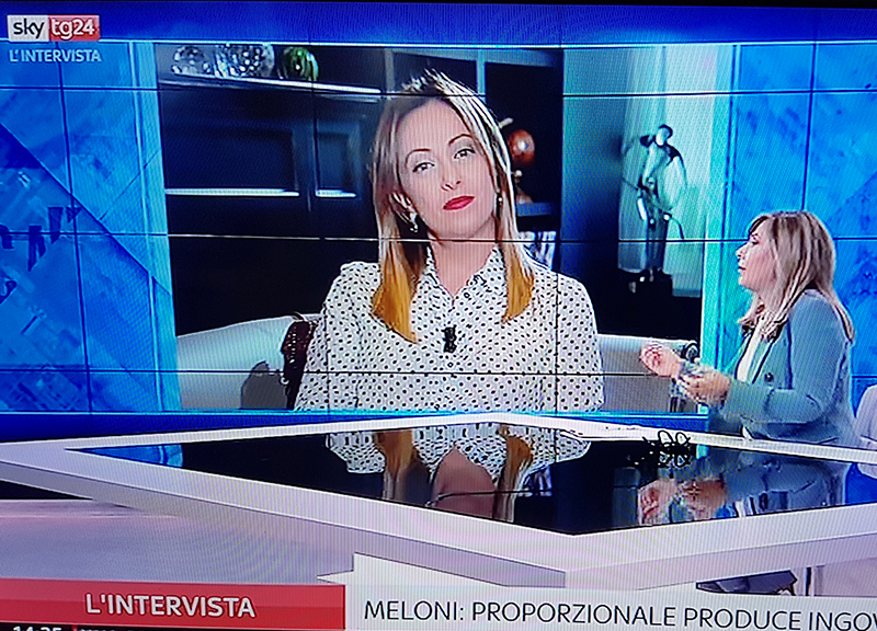 Meloni avverte Berlusconi e Salvini: “Dichiarare alleanze prima del voto” Meloni avverte Berlusconi e Salvini: “Dichiarare alleanze prima del voto”