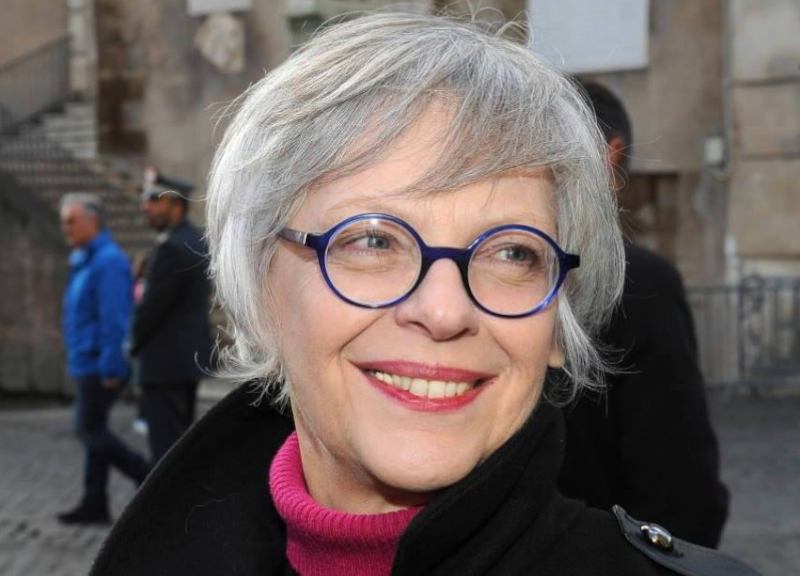 Sampietrini Roma, FdI vota con i “dissidenti” M5S contro Raggi: è rottura Sampietrini Roma, FdI vota con i “dissidenti” M5S contro Raggi: è rottura
