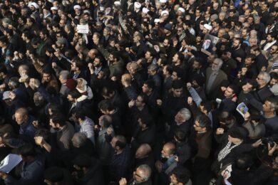 Attacco Iran, ucciso il comandante Basij vicino ai Pasdaran