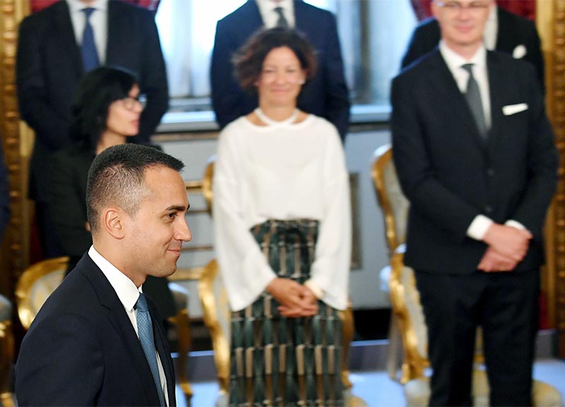 M5S, Di Maio annuncia a ministri le sue dimissioni. Ipotesi Crimi reggente M5S, Di Maio annuncia a ministri le sue dimissioni. Ipotesi Crimi reggente