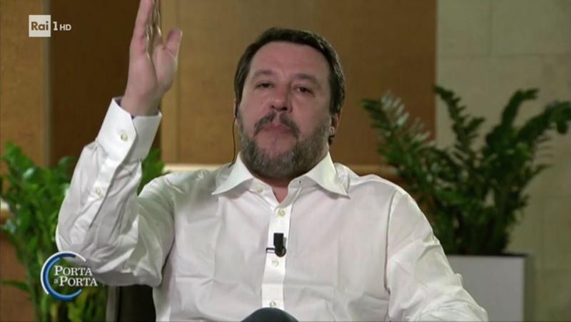 Spot di Salvini durante Juve-Roma: furia Bonaccini, Vespa: “Mi scuso” Spot di Salvini durante Juve-Roma: furia Bonaccini, Vespa: “Mi scuso”