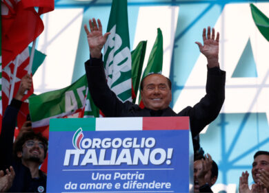 Berlusconi risorge, Forza Italia riparte da Roma. Primo obiettivo: via Raggi