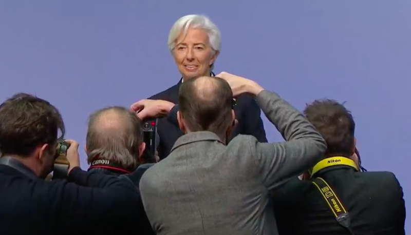 Bce,avanti con Qe da 20 miliardi al mese. Lagarde lancia la “strategic review” Bce,avanti con Qe da 20 miliardi al mese. Lagarde lancia la “strategic review”