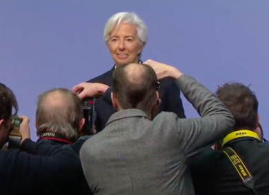 Bce, Lagarde difende i tassi negativi: “Creati milioni di posti di lavoro”