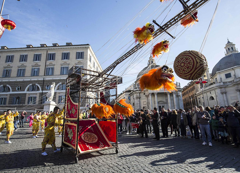 Coronavirus, il Capodanno cinese della paura: la mega festa di Roma si farà