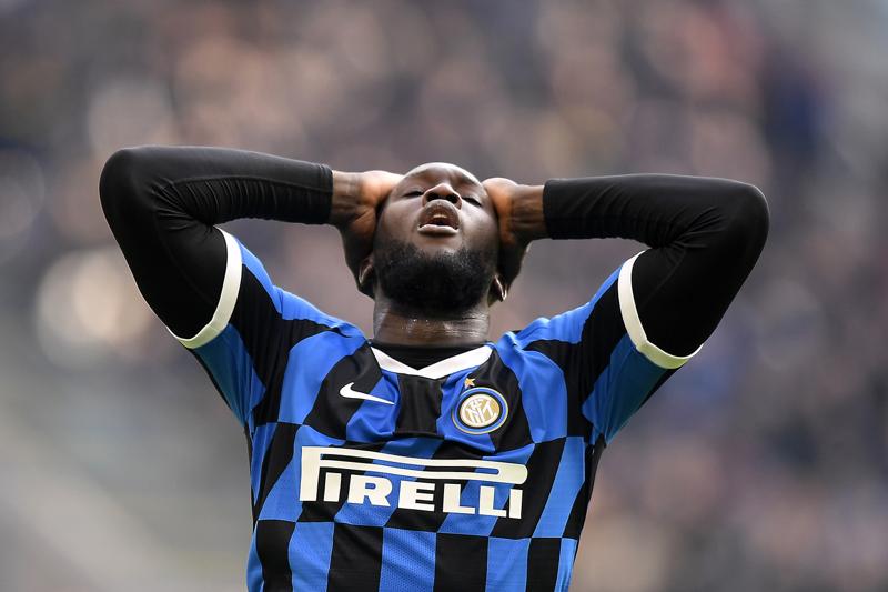 Inter, bye bye scudetto: beffa Nainggolan, Lautaro perde la testa. Pagelle Inter, bye bye scudetto: beffa Nainggolan, Lautaro perde la testa. Pagelle