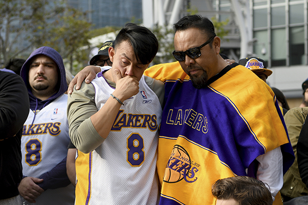 Kobe Bryant, schianto a 300 all’ora. La nebbia causa della morte. Identificate le 9 vittime Kobe Bryant, schianto a 300 all’ora. La nebbia causa della morte. Identificate le 9 vittime