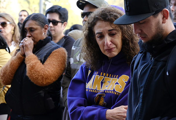 Kobe Bryant, schianto a 300 all’ora. La nebbia causa della morte. Identificate le 9 vittime Kobe Bryant, schianto a 300 all’ora. La nebbia causa della morte. Identificate le 9 vittime