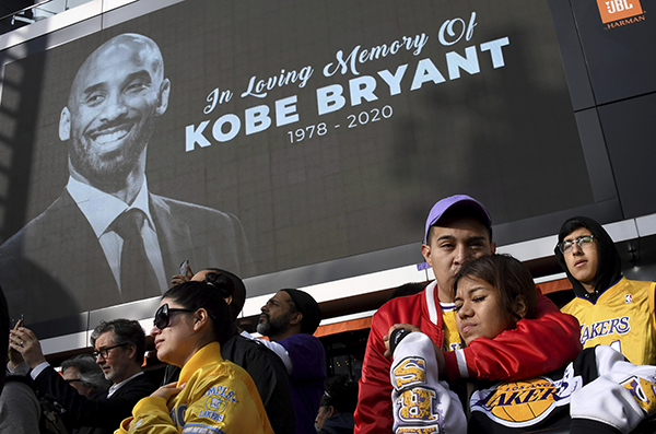 Kobe Bryant, schianto a 300 all’ora. La nebbia causa della morte. Identificate le 9 vittime Kobe Bryant, schianto a 300 all’ora. La nebbia causa della morte. Identificate le 9 vittime