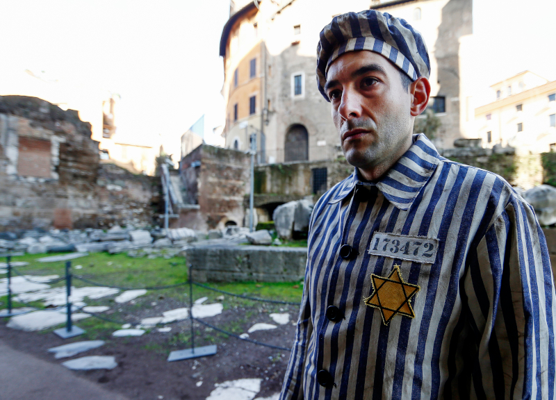 Shoah, un deportato a spasso per le strade di Roma: è il papà di Liliana Segre