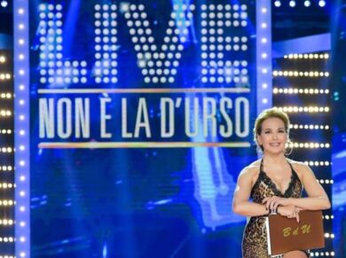 Ascolti Tv: D’Urso conquista la prima serata e batte tutti, anche Napoli-Juve