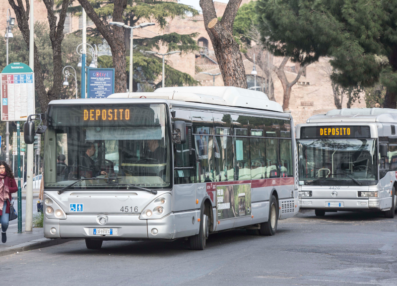 Sciopero Atac, il 3 febbraio stop di 24 ore: per bus e metro sarà paralisi Sciopero Atac, il 3 febbraio stop di 24 ore: per bus e metro sarà paralisi