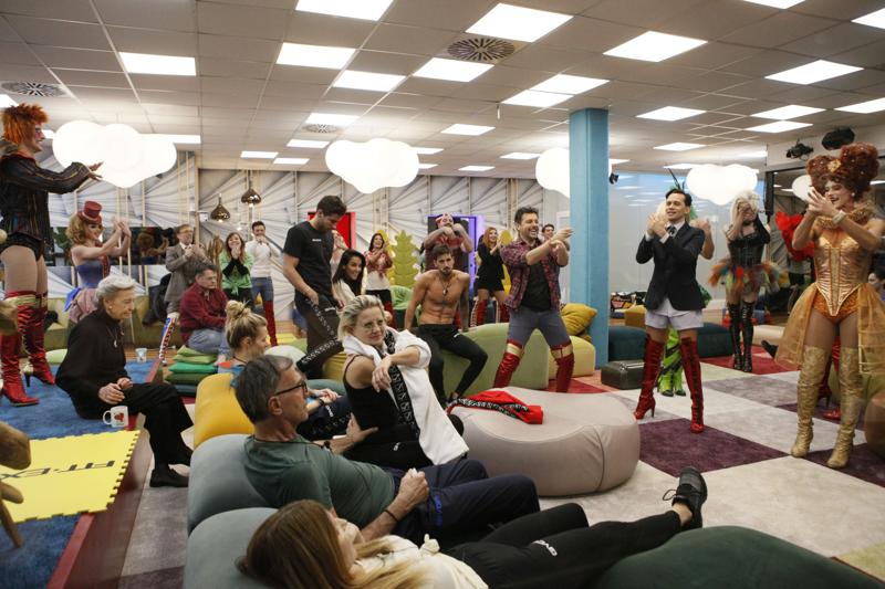 Grande Fratello Vip 4, LICIA NUNEZ E BARBARA EBOLI: PACE E BACIO. NOMINATION. Gf Vip 4 news