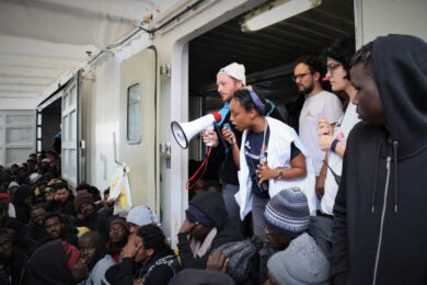 Migranti, Msf: “I 403 di Ocean Viking sbarcheranno a Taranto”