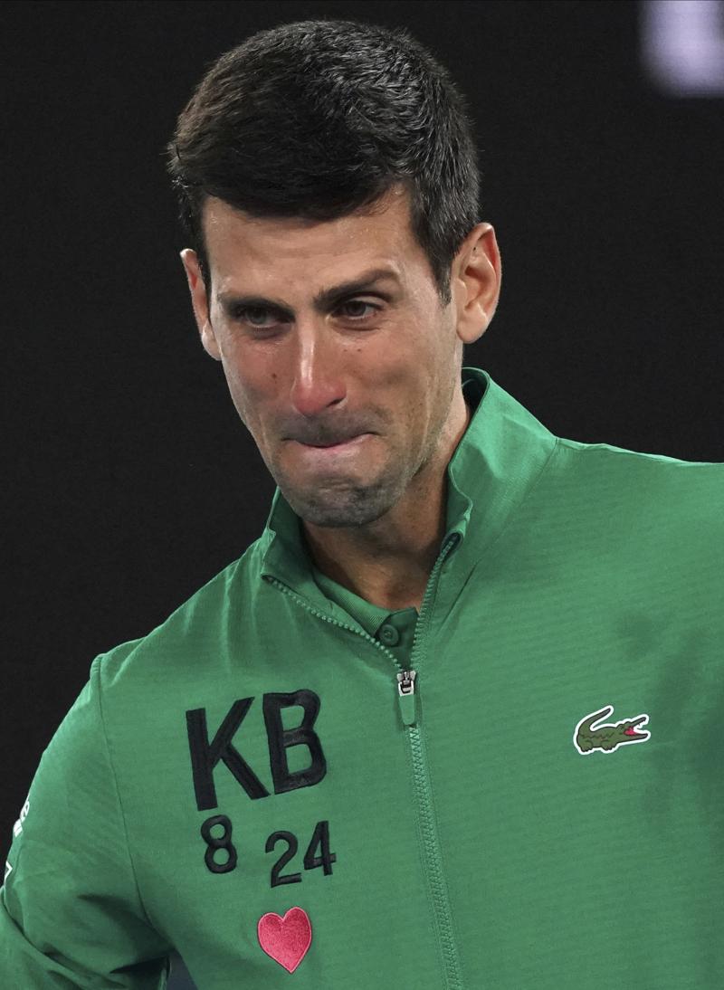 Kobe Bryant, Djokovic in lacrime: “Mi ha aiutato in un momento di difficoltà”. Nole in semifinale vs Federer Kobe Bryant, Djokovic in lacrime: “Mi ha aiutato in un momento di difficoltà”. Nole in semifinale vs Federer