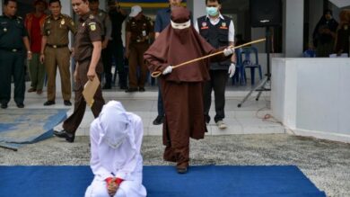 Indonesia, frustata perché ha fatto sesso prima del matrimonio