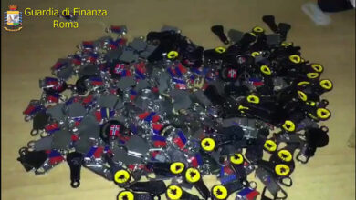 Chanel, Gucci, Hermes: tutto falso. Scoperta boutique del tarocco al Pigneto