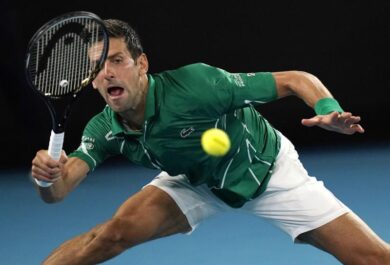 Australian Open 2020, Djokovic non dà scampo a Federer e vola in finale