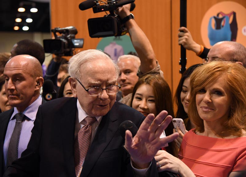 Warren Buffet vende le sue 31 testate locali per 300 mln di euro Warren Buffet vende le sue 31 testate locali per 300 mln di euro