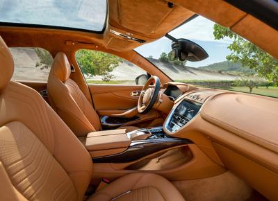 ASTON MARTIN8 ASTON MARTIN8