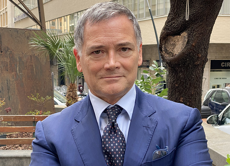 Kimbo guarda all’estero e cambia il vertice: Roberto Grasso è il nuovo ad. Kimbo guarda all’estero e cambia il vertice: Roberto Grasso è il nuovo ad.