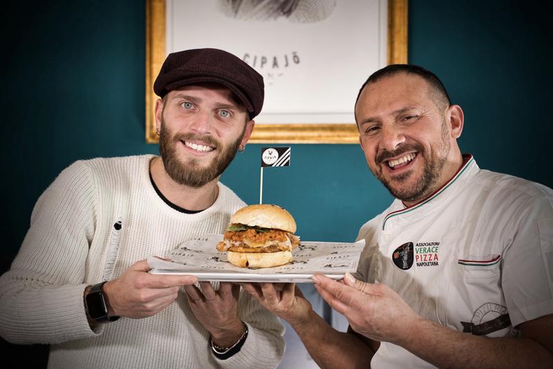 Napoli, il maestro pizzaiolo Gaetano Genovesi crea il panino Mommò per Cipajo Napoli, il maestro pizzaiolo Gaetano Genovesi crea il panino Mommò per Cipajo