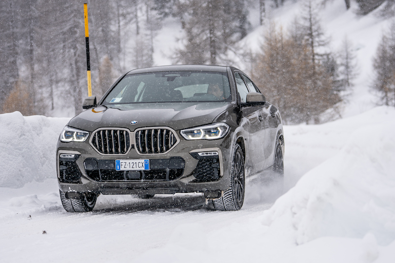 BMW Driving Experience, debuttano i corsi di guida sicura su neve e ghiaccio