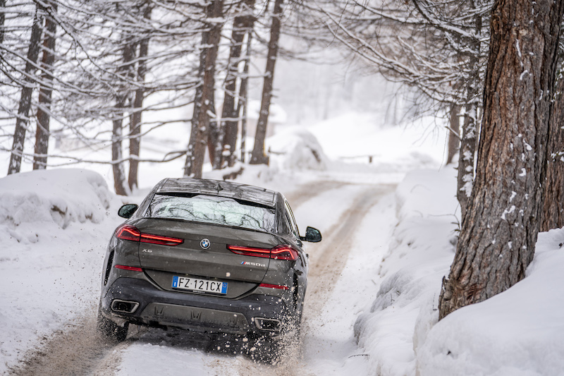 BMW Driving Experience, debuttano i corsi di guida sicura su neve e ghiaccio