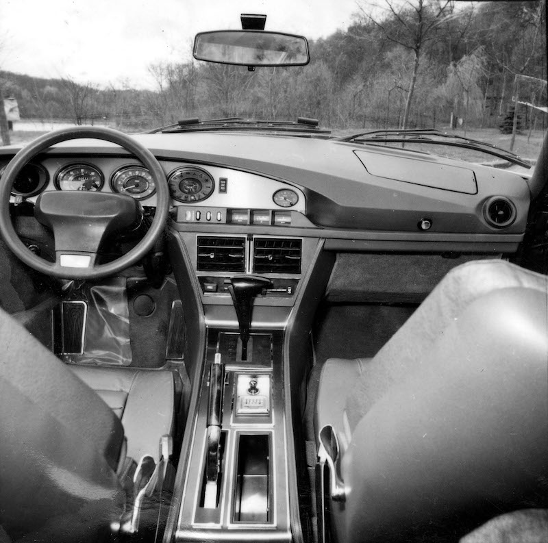 A Rétromobile DS Automobiles festeggia il compleanno della SM A Rétromobile DS Automobiles festeggia il compleanno della SM
