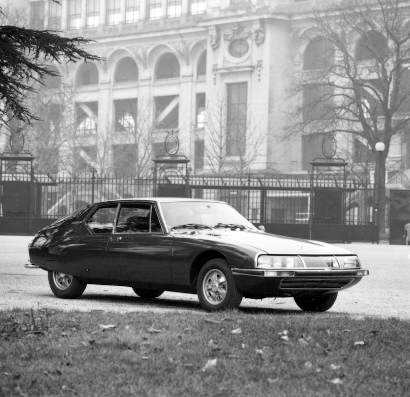 A Rétromobile DS Automobiles festeggia il compleanno della SM A Rétromobile DS Automobiles festeggia il compleanno della SM
